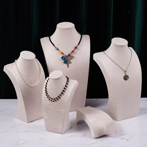 Velvet Necklace Display Stand Portrait Bust Mannequin Jewelry Holder Organizer For Showcases Photography Beige Elegant