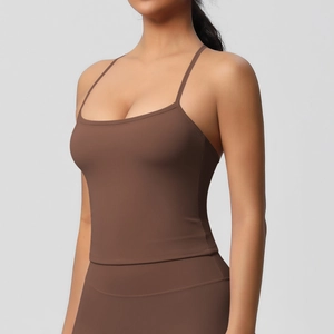 Canotta sportiva da yoga marrone scuro con scollo quadrato e leggings coordinati per donna