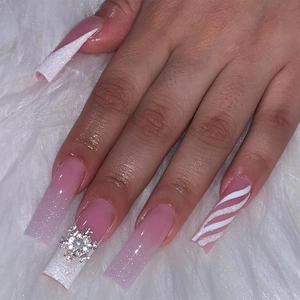 Christmas Press On Nails Long Coffin Snowflake Glitter Pink White French Tip Rhinestone Artificial Pearl Winter Festive False Nails