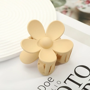 Minimalist matte yellow flower hair claw clip for elegant Korean style hair styling accessories
