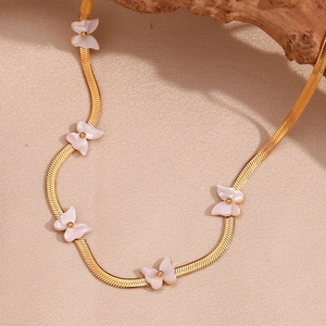 18K Gold Plated Stainless Steel Butterfly Pendant Necklace Shell Texture Snake Blade Chain Elegant Jewelry For Women