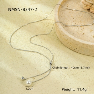 Detail view of adjustable stainless steel necklace with 1.2cm pearl and 40cm chain length