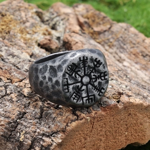 Vintage Viking Vegvisir compass signet ring with silver hammered texture on bark