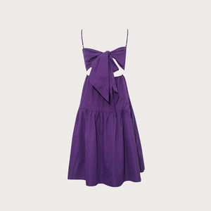 Robe midi bohème violet foncé avec nœud frontal et jupe plissée à plusieurs niveaux