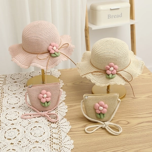Kids floral straw sun hat and matching bag set in pink and beige woven paper straw