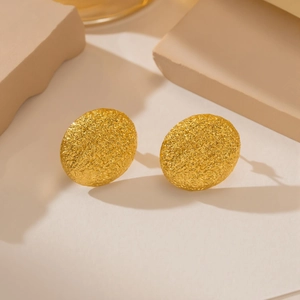 Minimalistische mattgoldene Edelstahl-Ohrringe mit gehämmerter Lava-Textur