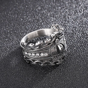 Retro crown ring for men in vintage silver finish with sparkling zircon stones