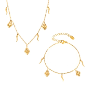 18K gold plated stainless steel jewelry set with heart and horn pendants