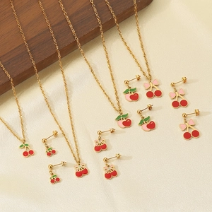 Collana E Orecchini Ciliegia Acciaio Inossidabile Placcato Oro Smalto Gioielli Frutta Stile Dolce Per Donne