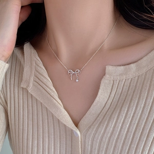 Luxury Bow Knot Pendant Necklace Copper Rhinestone Clavicle Chain For Women Fashion Jewelry Elegant Butterfly Necklaces Gift