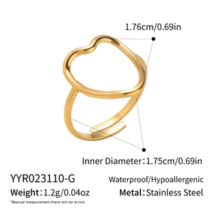Detailed size parameters of golden stainless steel heart ring with 1.75cm inner diameter