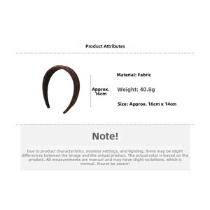 Detail view of brown checkered fabric headband with dimensions 16cm by 14cm and 40.8g weight