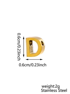 Detailed dimension view of 18k gold plated 6mm D-letter heart charm in stainless steel