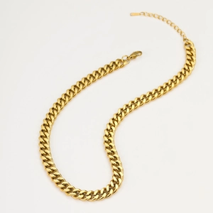 Detailed view of the 18K gold-plated Cuban link chain with a secure lobster clasp