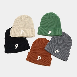 Knitted Beanie Hat Acrylic Ribbed Warm Windproof Winter Outdoor Letter P Patch Streetwear Unisex Cuffed Skull Cap