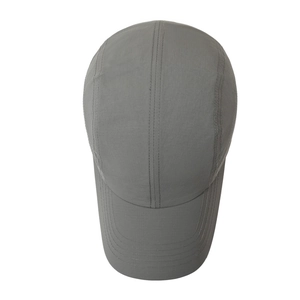 Quick-dry five-panel grey sports cap with curved brim and breathable texture