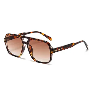Retro-Pilotenbrille in Schildpatt-Optik mit braunen Verlaufsgläsern und Gold-Akzenten