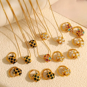 Ensemble de Bijoux en Acier Titane de Style Français avec Perles Artificielles et Strass Boucles d'Oreilles Collier Femme