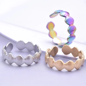 Adjustable seashell pattern stainless steel rings in gold, silver, and gradient colors