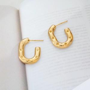 18K gold plated titanium steel U-shaped hoop earrings with engraved star patterns