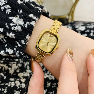 Elegant Vintage Women Quartz Watch Small Square Dial Stainless Steel Bracelet Strap Crystal Markers Roman Numeral