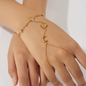 Vergoldetes Edelstahl-Handkettenarmband mit Sonne, Mond, Sternen und funkelnden Kristallen