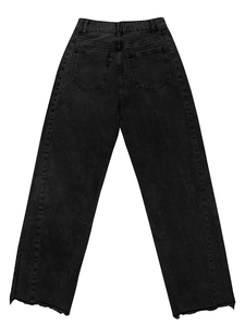 Achteraanzicht van zwarte high waist jeans met achterzakken en gerafelde zoomdetails
