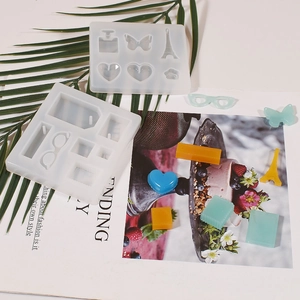 Moule en silicone pour résine DIY avec formes de Tour Eiffel et papillons pour bijoux