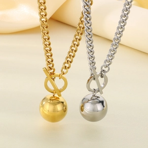 Collane a catena cubana oro e argento con pendente a sfera cava e chiusura a levetta OT