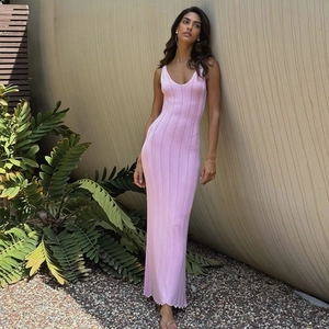 Robe longue rose en tricot sans manches avec col en V pour femmes, coupe ajustée d'été