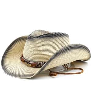 Cappello da cowboy in paglia sfumata con fascia di perline e ciondolo a piuma per il sole