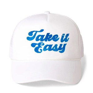 Casquette trucker blanche classique avec broderie bleue et filet arrière réglable
