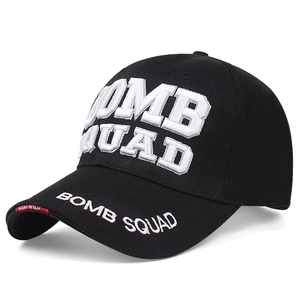 Casquette de baseball noire pour hommes avec broderie Bomb Squad 3D blanche et visière