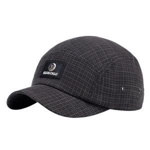 Dark grey plaid short brim camper hat with black leather patch for street style