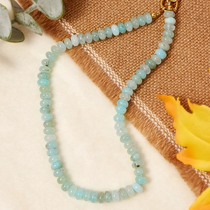 Aquamarine natural crystal beaded necklace for women with elegant golden round clasp