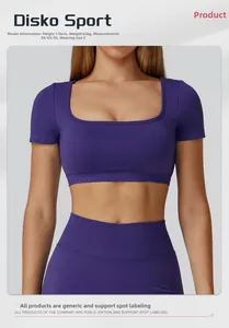 Detail des lila nahtlosen Rippstoffs an Yoga-Croptop und Leggings für das Fitness