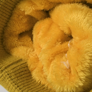 Bonnet en tricot jaune pour femme avec doublure polaire douce et matière chaude