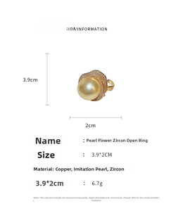 Détails de la bague fleur en perle avec pétales en zircon et guide des tailles