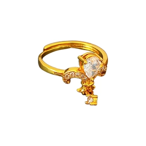 Vintage gold crown ring with drop-shaped zircon and fleur-de-lis floral accents