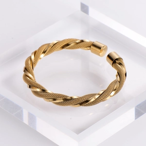 Polished 18k gold plated stainless steel twisted rope chain adjustable open bangle
