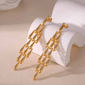 Elegant long gold teardrop tassel earrings made of 18K gold plated stainless steel