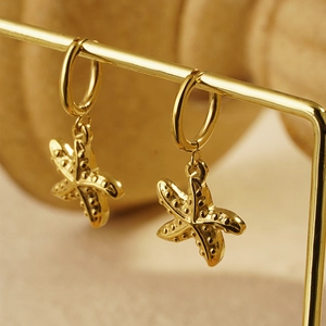 Golden starfish hoop earrings in polished stainless steel for a beach-inspired look