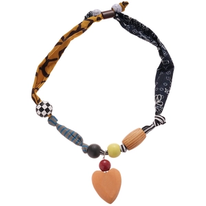 Collier bohème en tissu imprimé floral avec pendentif cœur en bois et perles