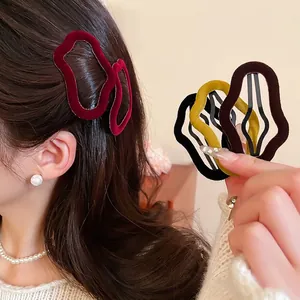 Irregular Wave Flocked Hair Clips Velvet Geometric Duckbill Side Fringe BB Pins Retro Autumn Winter Accessory For Women
