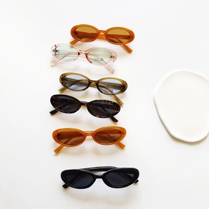Minimalist square frame kids sunglasses with UV400 protection in multi-color options