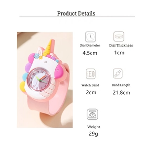 Dimensions détaillées de la montre licorne avec cadran de 4,5 cm et bracelet de 21,8 cm