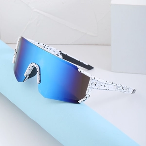 White speckled one-piece shield sports sunglasses with blue purple gradient mirror lens