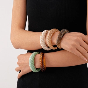 Retro acrylic spiral textured open bangle bracelets in amber and tortoiseshell finish