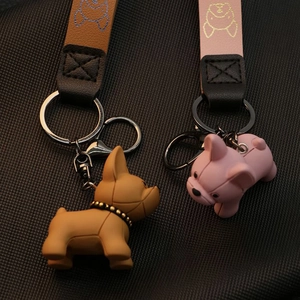Niedliche 3D Französische Bulldogge Schlüsselanhänger mit Lederhandschlaufen in Pink und Braun
