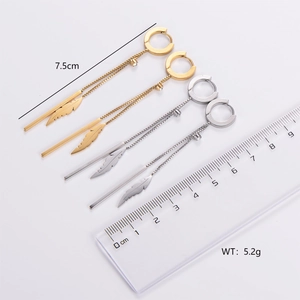 Detail view of 7.5cm long feather tassel earrings with measurement and weight display
